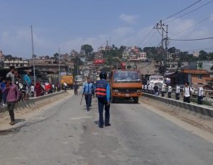 बम राखिएको हल्लाले नागढुंगा-कलंकी खण्डको यातायात अस्तव्यस्त