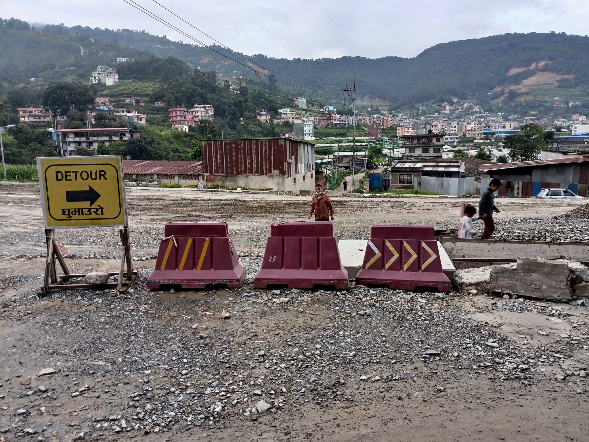 सुरूङ मार्गको पहुँच मार्ग निर्माणका विषयमा छलफल गर्न ३ सांसद् एकै टेबलमा