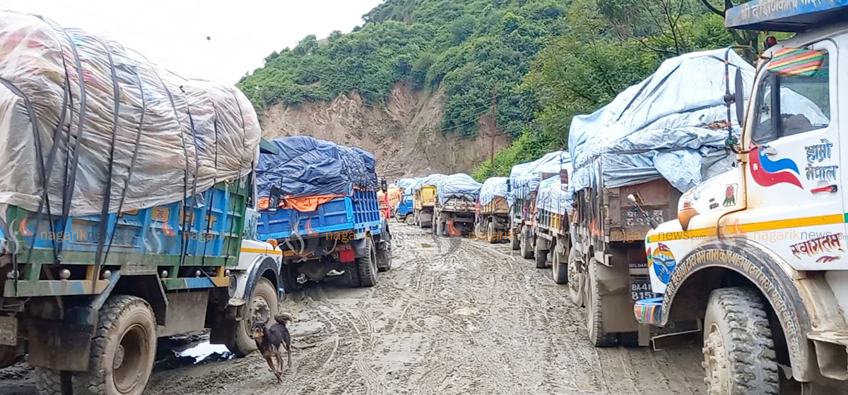 काठमाडौंको फोहोर: बञ्चरेडाँडा आन्दोलनमा सत्तारूढ दलका स्थानीय नेताको समर्थन