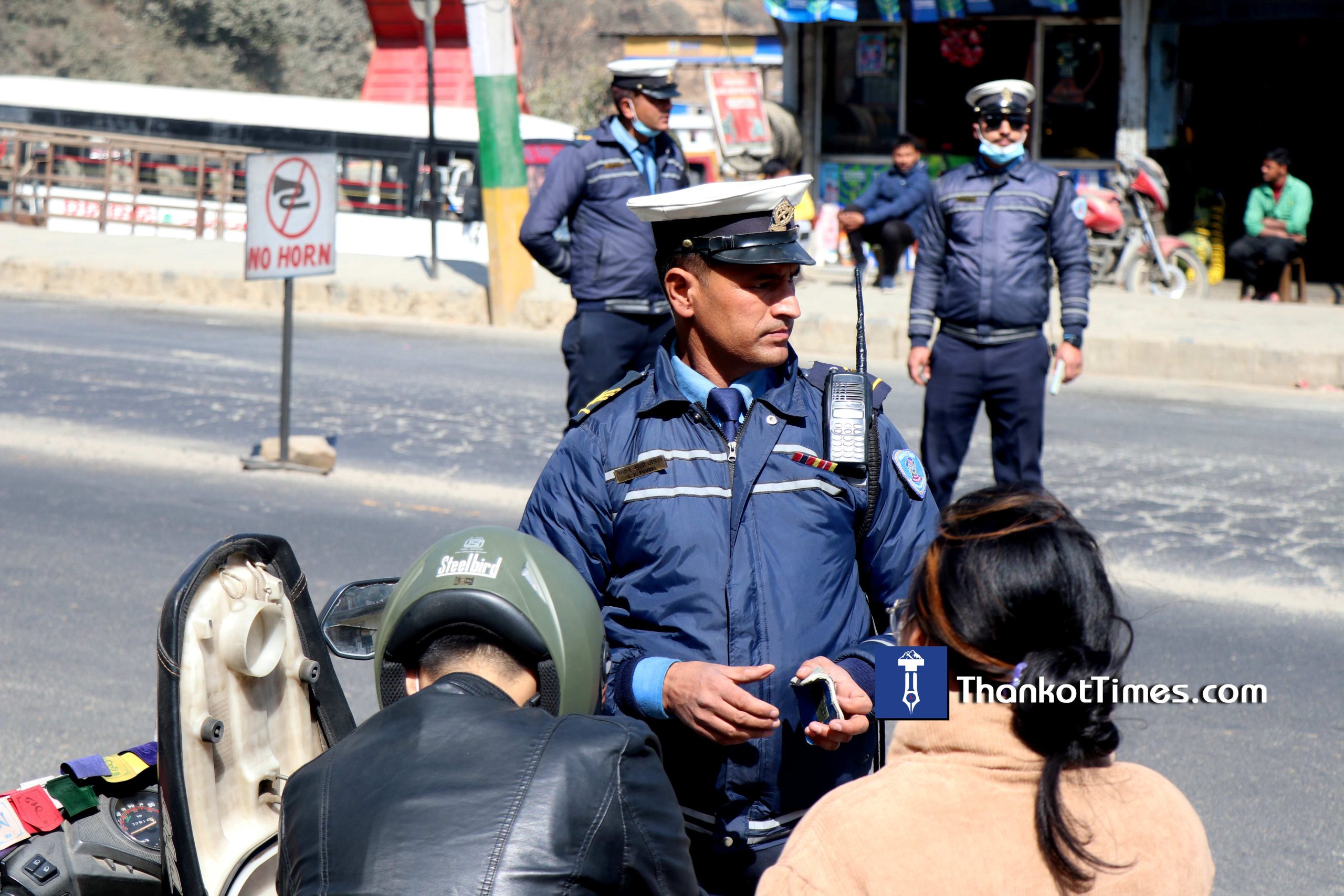 ६ महिनामा ट्राफिक कारबाहीबाट ७९ करोड ७२ लाख रुपैयाँ राजश्व सङ्कलन