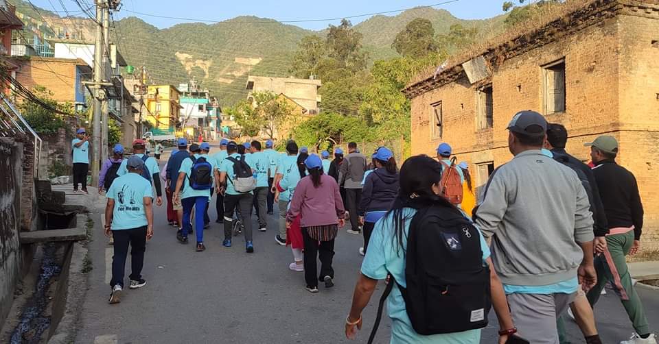 थानकोटमा सुरू भयो विशाल पैदल यात्रा, करिब ६ सय जनाको सहभागिता