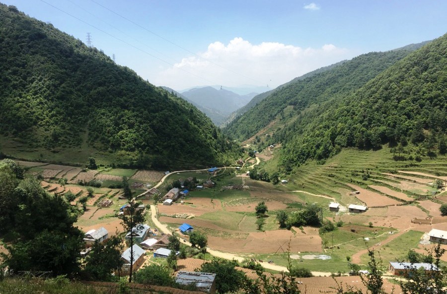 पहिरोले अवरूद्ध मातातीर्थ-भीमफेदी सडक एकतर्फी सञ्चालन