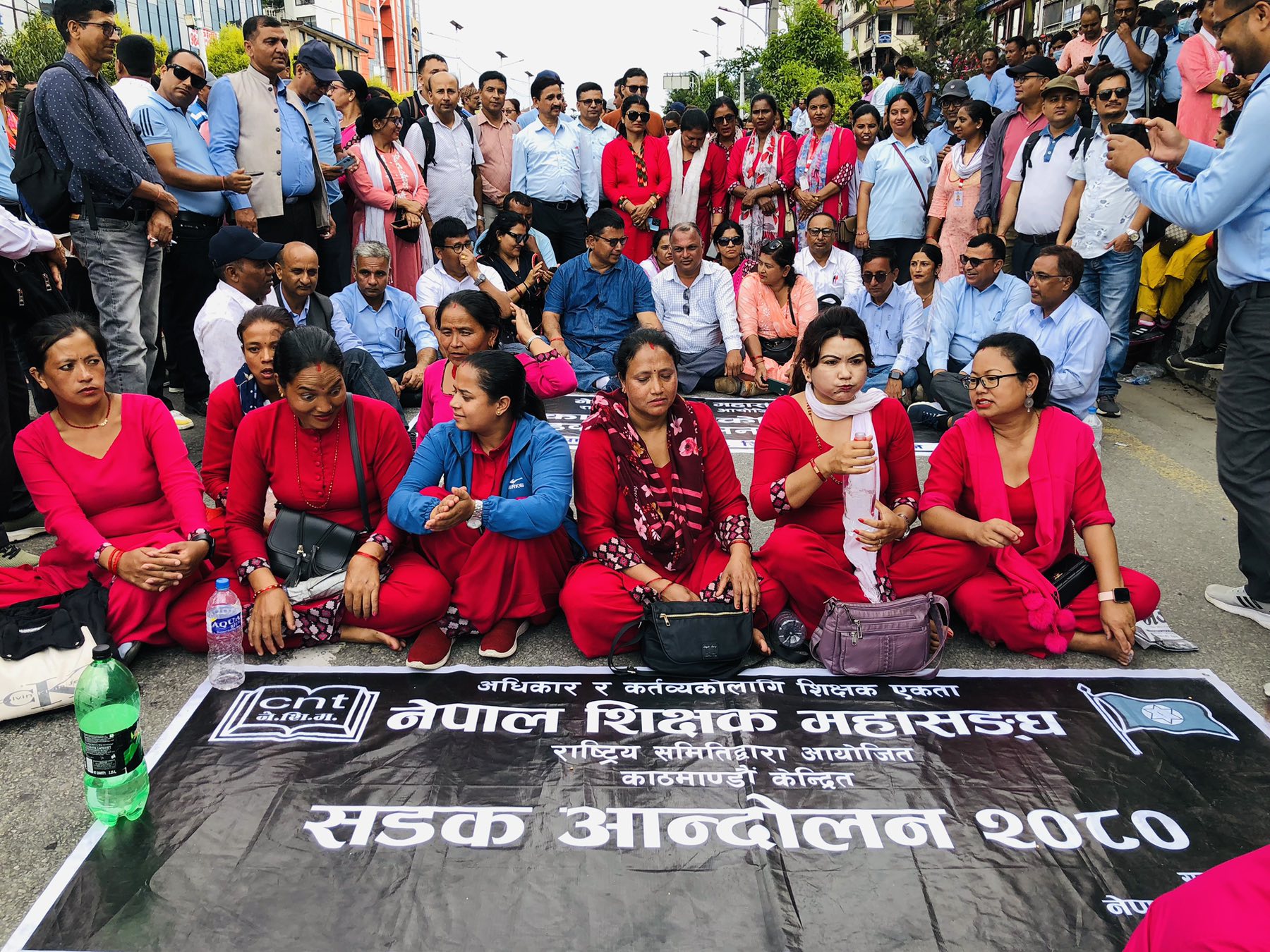 शिक्षकहरूको आन्दोलन स्थगित