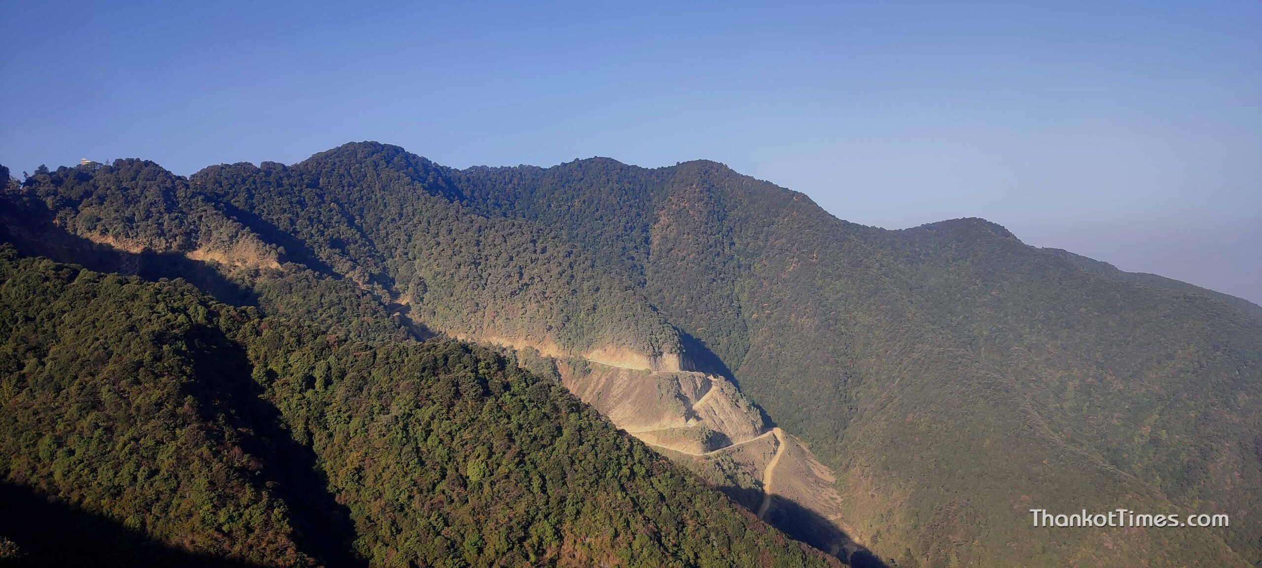 थानकोट-चित्लाङ सडकमा सांसद् बर्तौलाको चासो, सडक डिभिजन कार्यालयका प्रमुखलाई भेटेर के भने ?