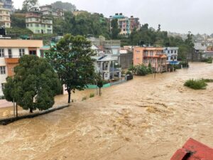 चन्द्रागिरिमा बाढीको वितण्डा, सतुङ्गल बालकुमारी क्षेत्रका कैंयन घर डुबानमा