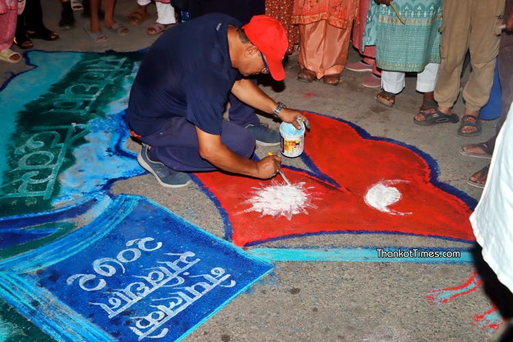 संविधान दिवसका अवसरमा चन्द्रागिरिका चोकचोकमा दीप प्रज्ज्वलन (फोटो फिचर)