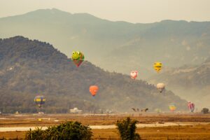 पोखरामा हट एयर बेलुन महोत्सव (फोटो फिचर)