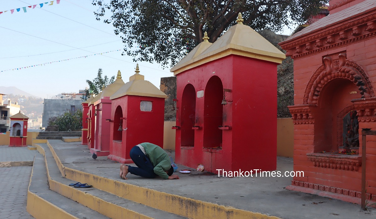 श्रीपञ्चमीका अवसरमा चन्द्रागिरिका सरस्वती मन्दिरहरूमा चहलपहल (फोटो फिचर)